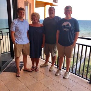 Meet your Posher, Tara